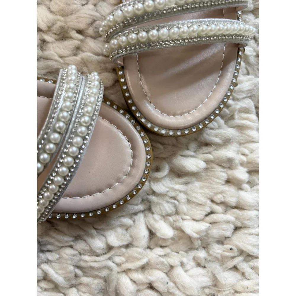 Girls YUTONGXIEYE Silver Pearl Rhinestone Sandals 34 (Little Girl)
